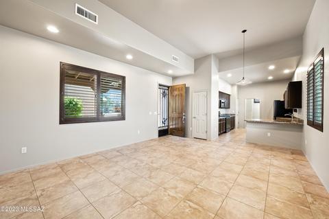10571 E Marchetti Loop, Tucson, AZ 85747 photo 9