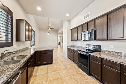 10571 E Marchetti Loop, Tucson, AZ 85747 photo 12