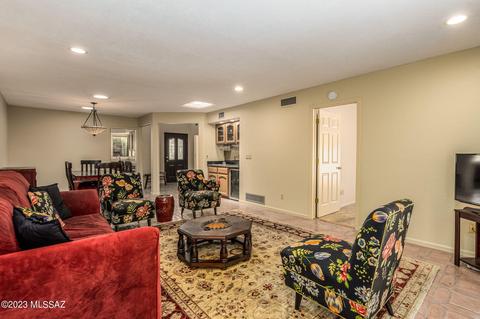 7240 E Ashling Ln, Tucson, AZ 85715 photo 11
