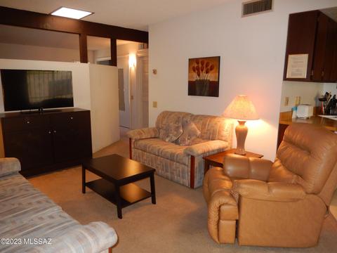 125 W Calle Del Ano, Green Valley, AZ 85614