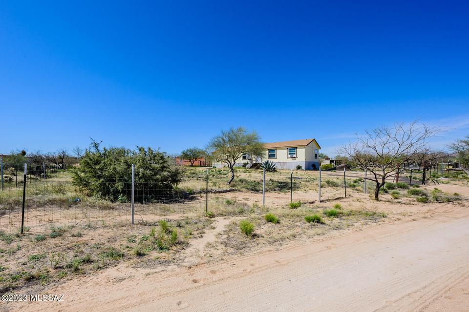  14225 W Lodorie Ln, Tucson, AZ 85736 photo 1