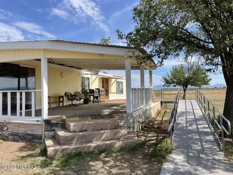 13201 S Feather Pine Rd, Pearce, AZ 85625