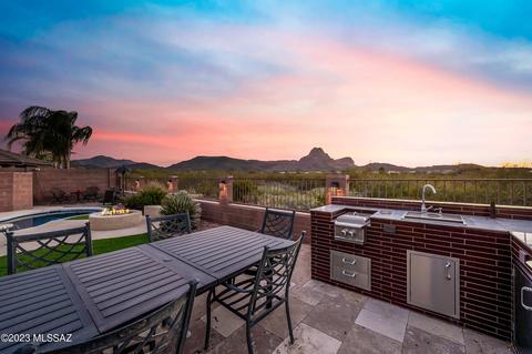 8241 N Amber Burst Dr, Tucson, AZ 85743
