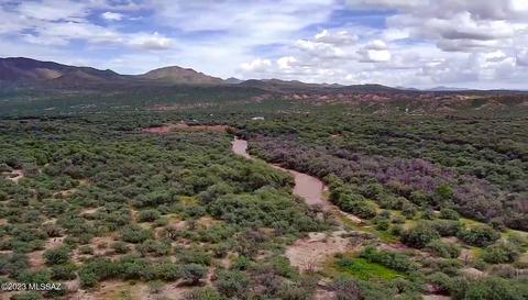699 W Alamo Ln, Benson, AZ 85602