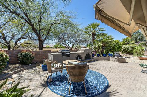 2056 E Desert Fox Dr, Green Valley, AZ 85614 photo 3