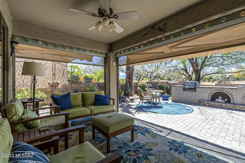 2056 E Desert Fox Dr, Green Valley, AZ 85614 photo 1