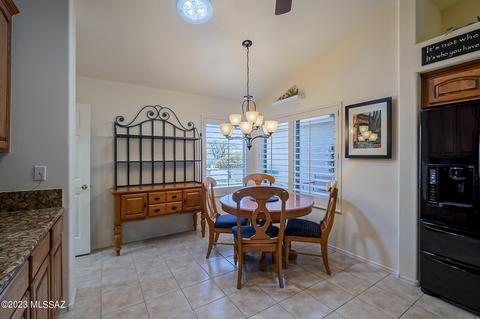 2056 E Desert Fox Dr, Green Valley, AZ 85614 photo 17