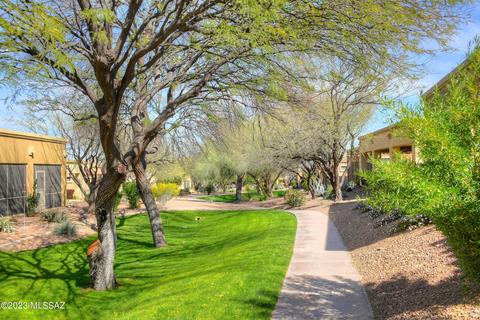 694 W Moorwood St, Green Valley, AZ 85614