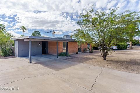 8101 E Baker Dr, Tucson, AZ 85710 photo 2