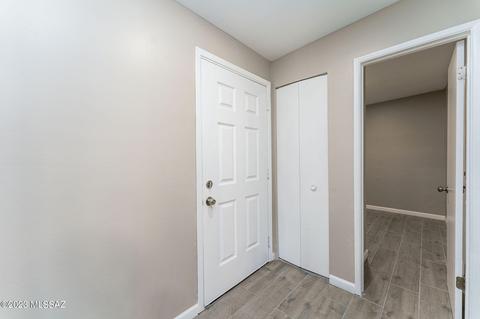 8101 E Baker Dr, Tucson, AZ 85710 photo 7