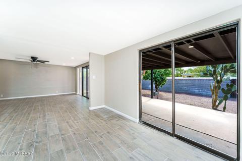 8101 E Baker Dr, Tucson, AZ 85710 photo 12
