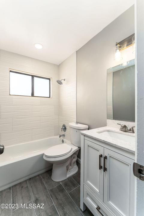 8101 E Baker Dr, Tucson, AZ 85710 photo 18