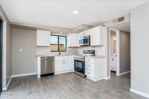 8101 E Baker Dr, Tucson, AZ 85710 photo 14