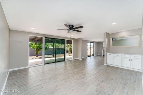 8101 E Baker Dr, Tucson, AZ 85710 photo 8