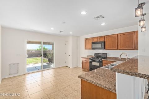 4810 E Desert Thorn Dr, Tucson, AZ 85756 photo 9