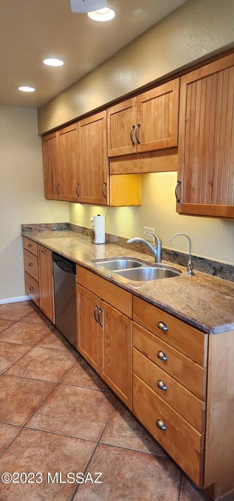 9896 E 2nd St, Tucson, AZ 85748 photo 4