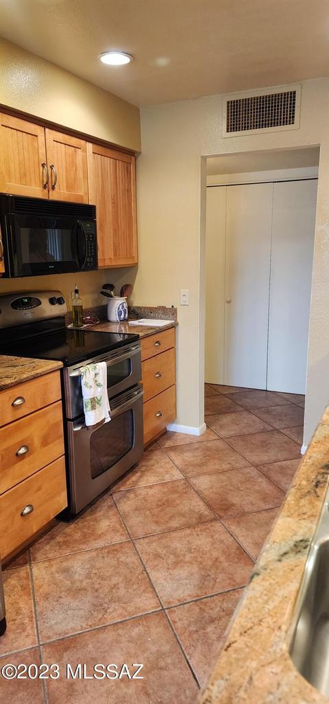 9896 E 2nd St, Tucson, AZ 85748 photo 5