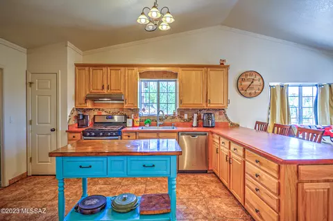 1424 Cena Ct, Rio Rico, AZ 85648