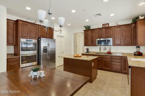 38809 S Running Roses Ln, Tucson, AZ 85739