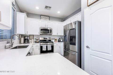17021 S Painted Bluff Way, Vail, AZ 85641 photo 8