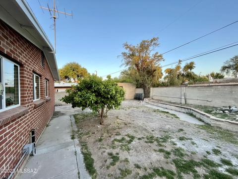 862 E Glenn St, Tucson, AZ 85719 photo 32