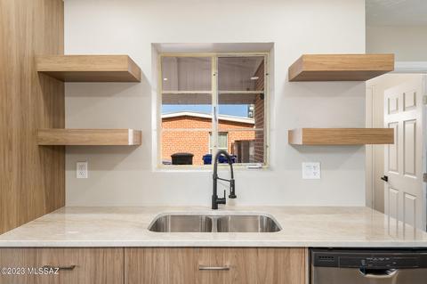 862 E Glenn St, Tucson, AZ 85719 photo 6