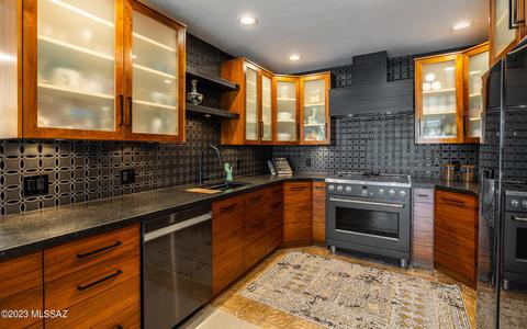 2240 E Lind Rd, Tucson, AZ 85719 photo 8