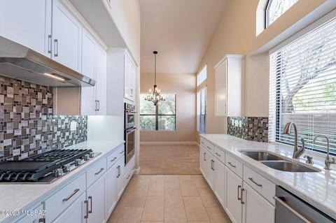 7086 E Chipmunk Ct, Tucson, AZ 85750 photo 18