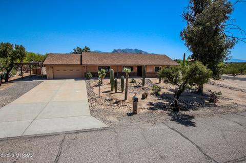 8010 N Modena Dr, Tucson, AZ 85741