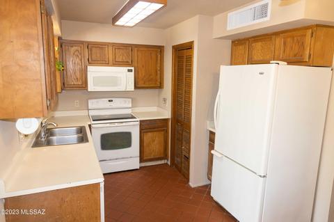 3861 E Buoy Pl, Tucson, AZ 85739 photo 13