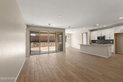 9732 E Crystal Point Trl, Tucson, AZ 85747 photo 6