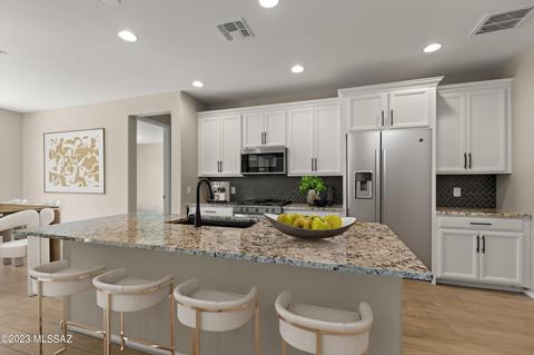 9732 E Crystal Point Trl, Tucson, AZ 85747 photo 2