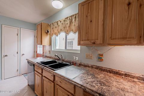 7512 E Shore Dr, Tucson, AZ 85715 photo 11