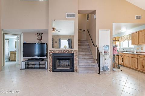 7512 E Shore Dr, Tucson, AZ 85715 photo 5