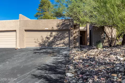 6565 N Foothills Dr, Tucson, AZ 85718