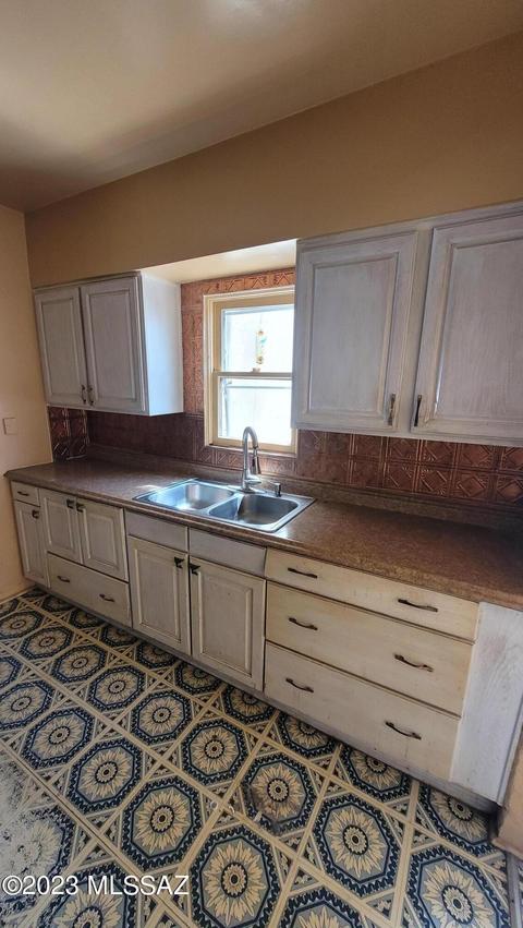 2808 E Drachman St, Tucson, AZ 85716 photo 1