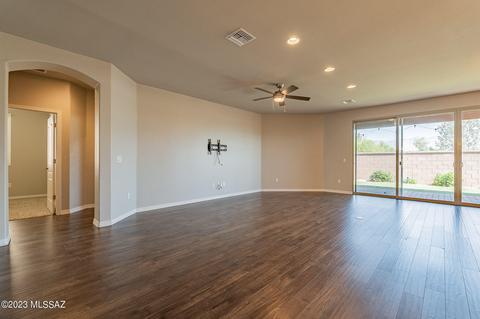 8977 E Wright School Loop, Tucson, AZ 85715 photo 12