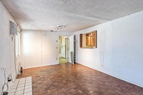 902 E Prince Rd, Tucson, AZ 85719 photo 17