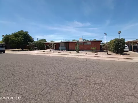 7202 E Sylvane Dr, Tucson, AZ 85710 photo 6