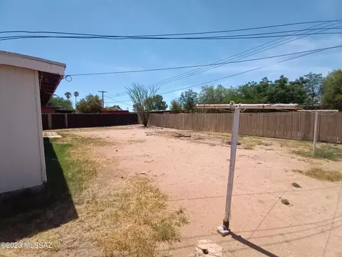 7202 E Sylvane Dr, Tucson, AZ 85710 photo 8