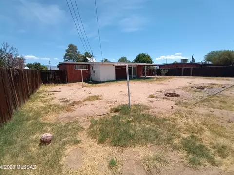 7202 E Sylvane Dr, Tucson, AZ 85710 photo 4