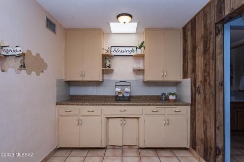 3352 E 26th St, Tucson, AZ 85713 photo 8