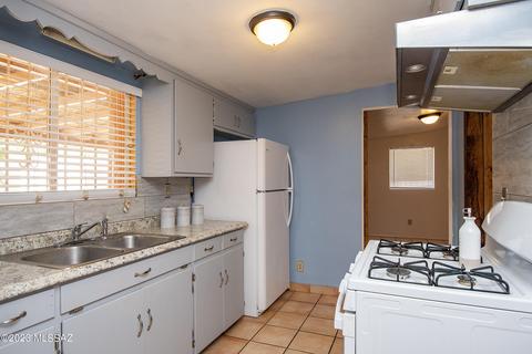 3352 E 26th St, Tucson, AZ 85713 photo 6