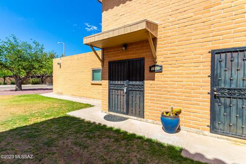1937 N Camino Serna #C, Tucson, AZ 85715