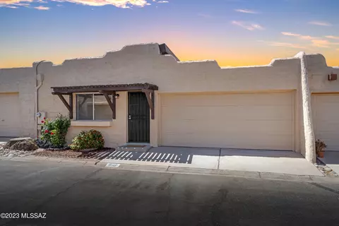 985 W Lyman Ln, Tucson, AZ 85704