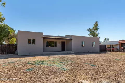 432 E Navajo Rd, Tucson, AZ 85705