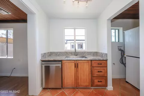 6232 E Sylvane St, Tucson, AZ 85711 photo 7