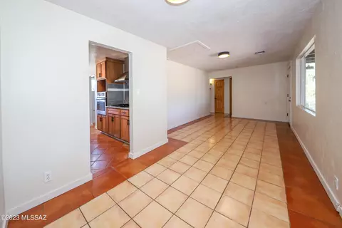 6232 E Sylvane St, Tucson, AZ 85711 photo 13