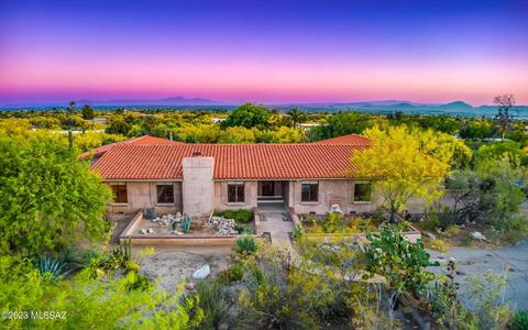 2700 E Avenida De Posada, Tucson, AZ 85718