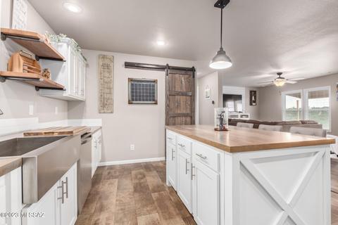 4875 E Cloud Nine Dr, Tucson, AZ 85739 photo 3